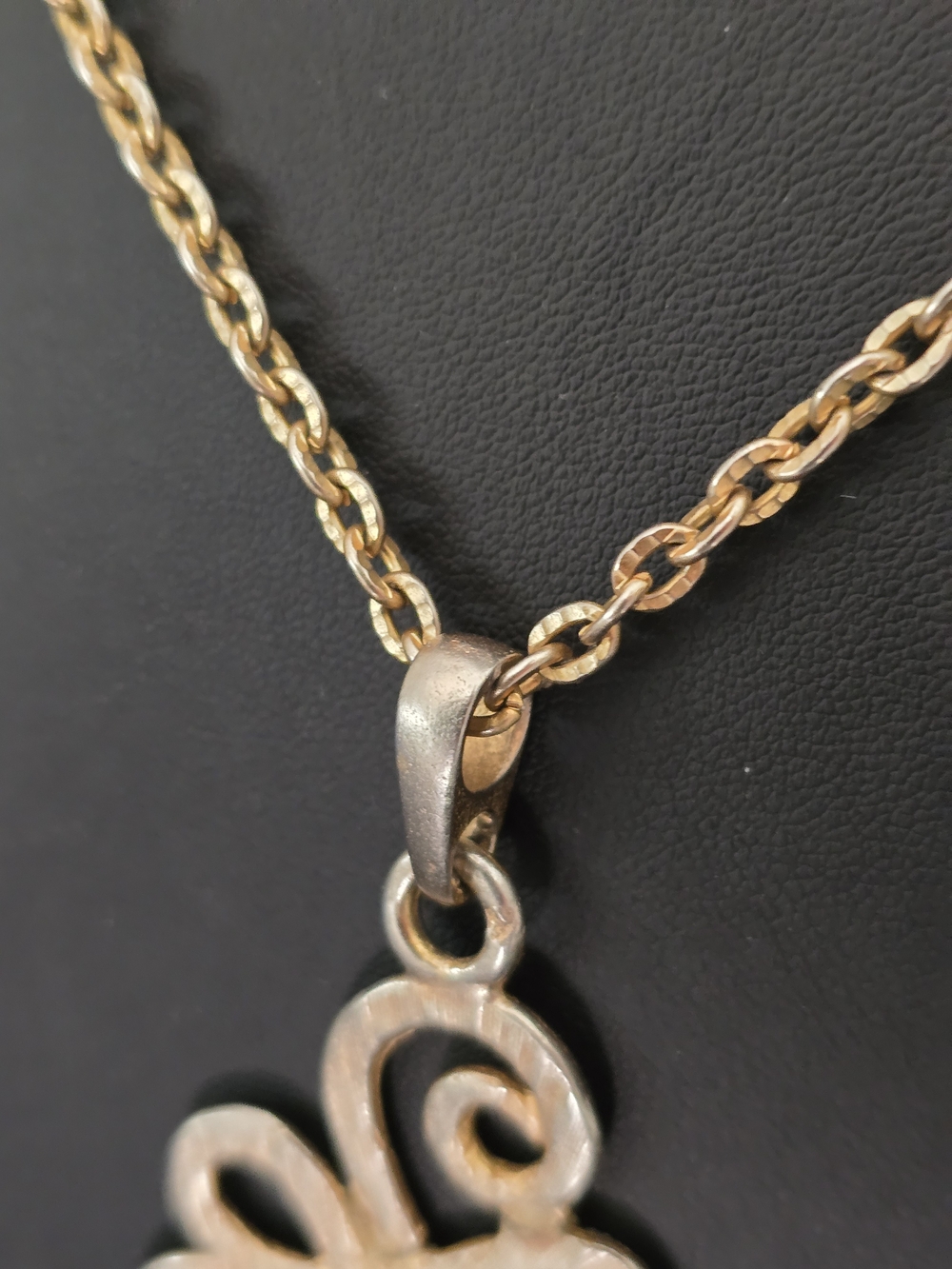 Vintage 1990s Casual Corner abstract scroll pendant necklace - Picture 4 of 11